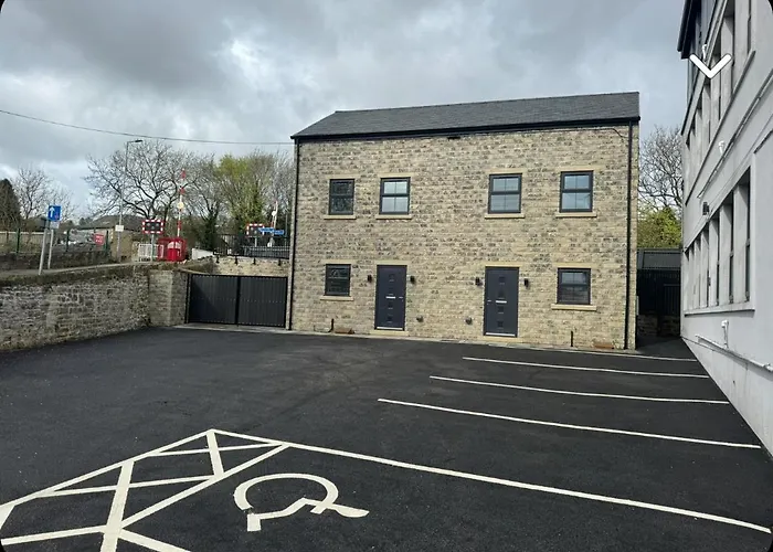 Newly Constructed Town House Next To The Canal